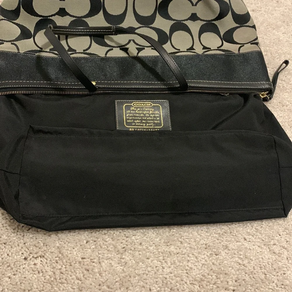 Coach Signature Handbag - Picture 13 of 15